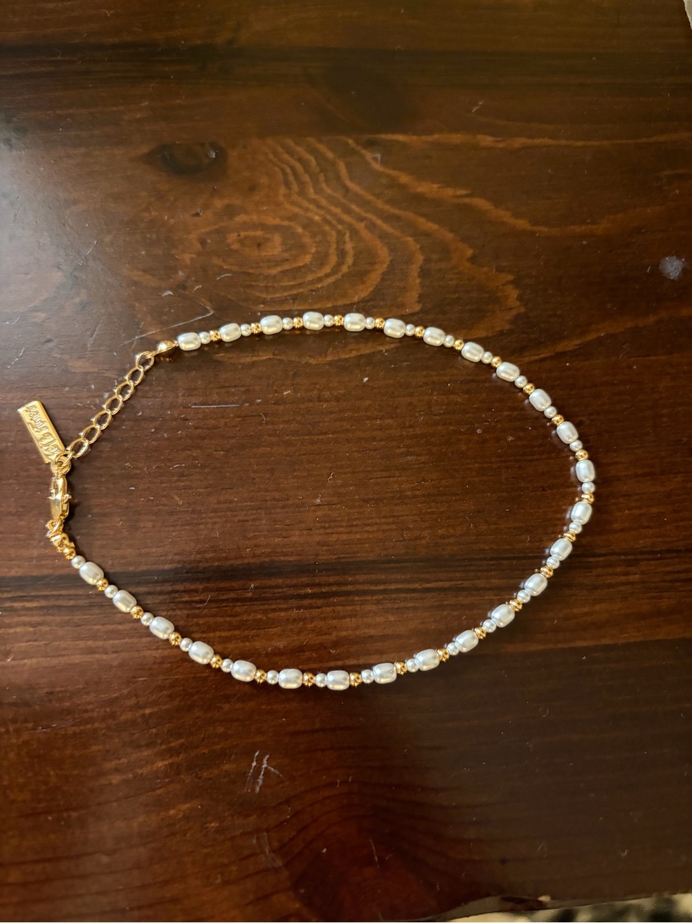 Delicate White Pearl and Gold Bead anklet - Set & Stone